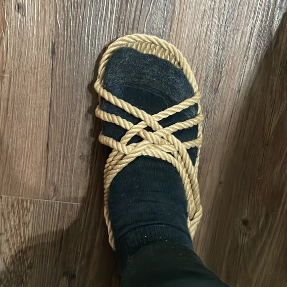 Hemp Sandals! Size 8.5 - Picture 3 of 3